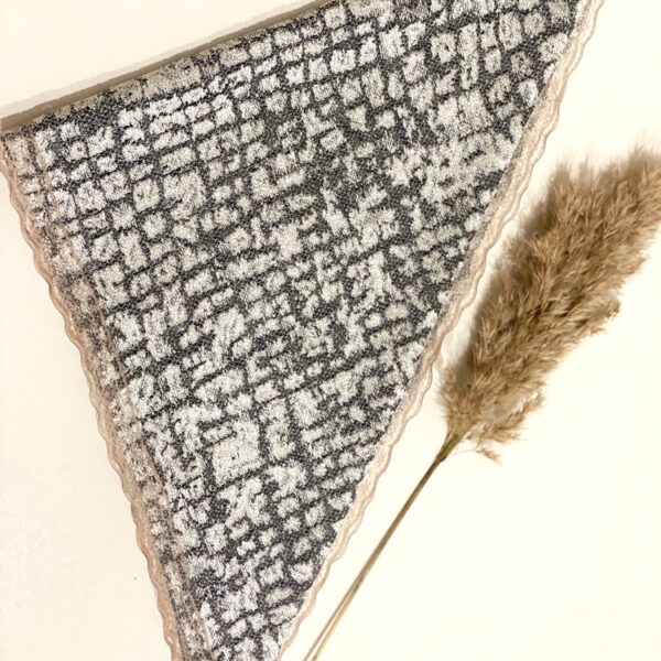 مینی اسکارف حاشیه تور